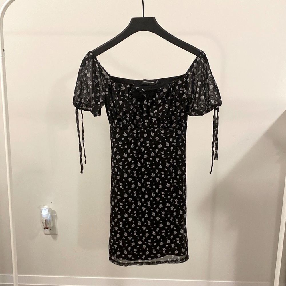 Pretty Little Thing Dress | size 4